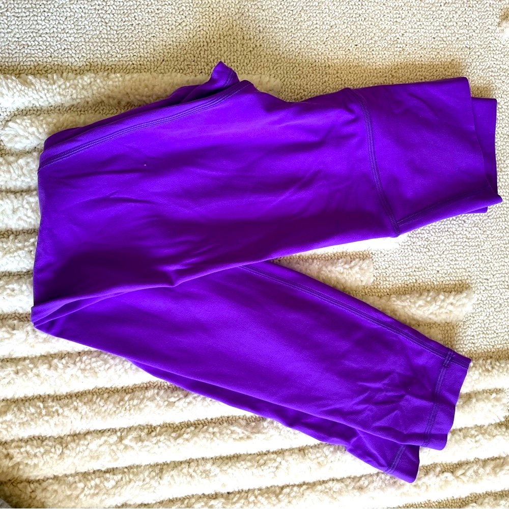 Lululemon Athletica Purple Leggings for Active Lifestyle
